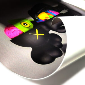 Impresión digital de gran formato en Cama Plana con tinta UV sobre Vinil Mate