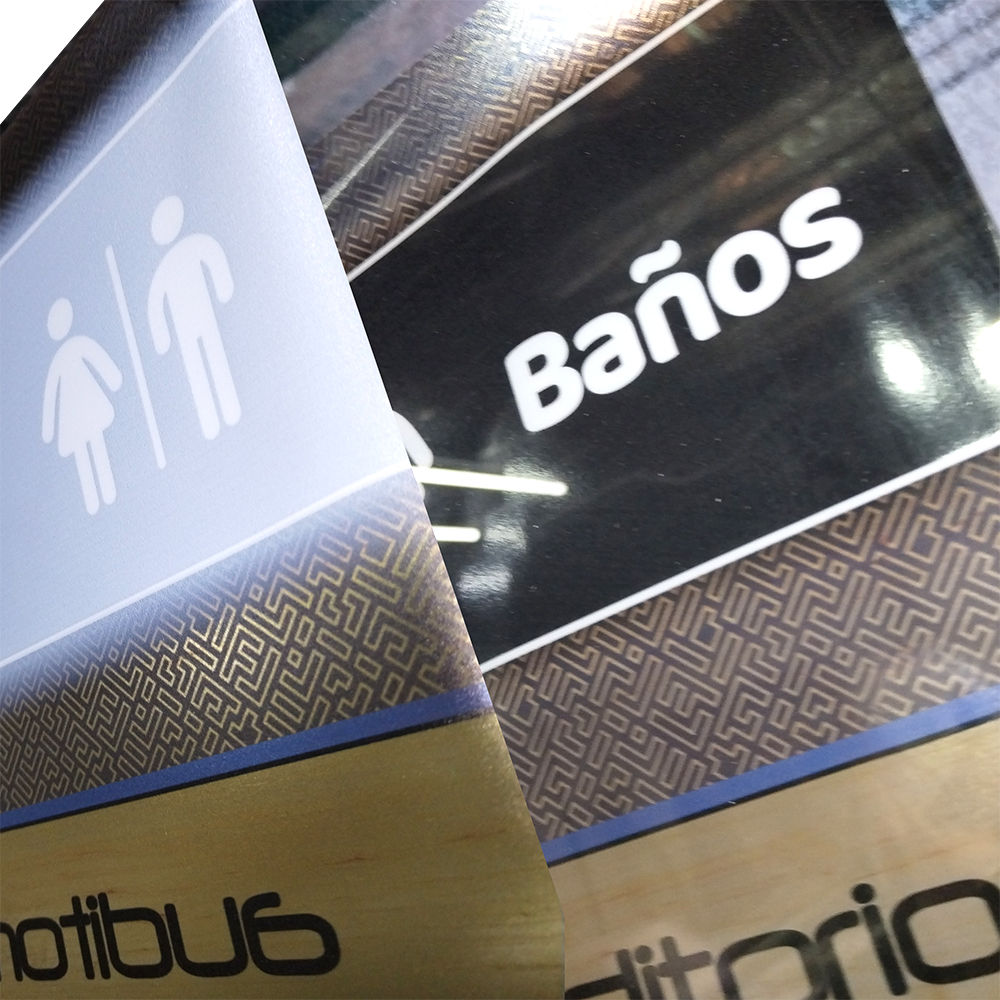 Impresión digital de gran formato en Cama Plana con tinta UV sobre Vinil Transparente - Imagen 3